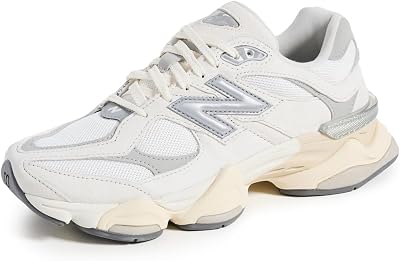 New Balance Womens Modern Sneakers