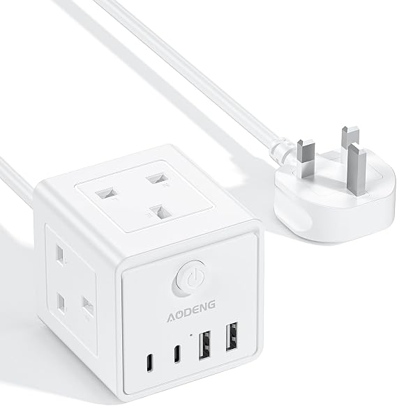 Extension Lead with 4 USB Slots and Switch, 3 Way Multi Plug Extension Cable with 2 USB C, UK Desktop Power Extension Cord with Multi Socket, 1.5M Extension Cable for Home Office