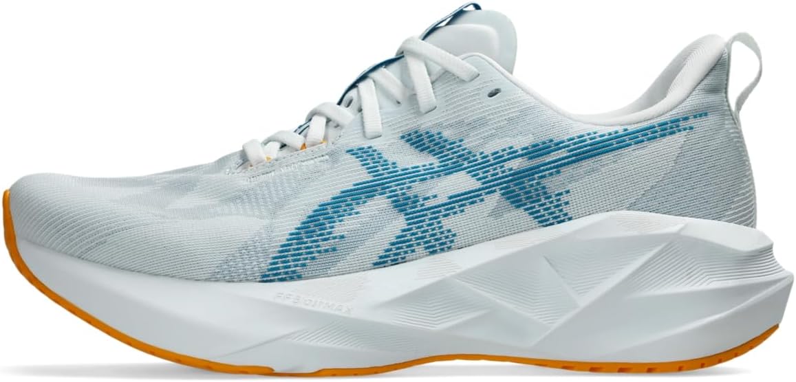 ASICS Men's Novablast 5Sneaker