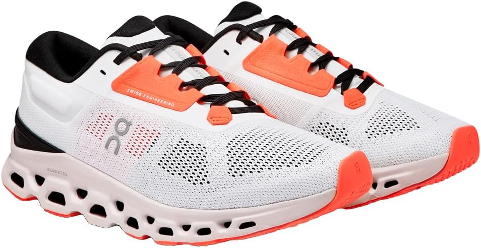 On Women's Cloudstratus 3Sneaker