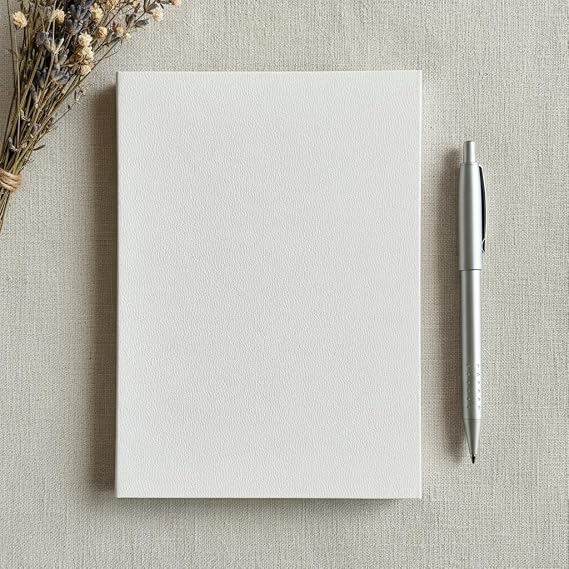 Fark Tanıtım Noktalı Not Defteri – 64 Yaprak, 90 gr Ivory Kağıt, Amerikan Ciltli Not Defteri, Ofis ve Günlük Kullanım İçin İdeal (Beyaz, A5 (14,8cm x 21cm))