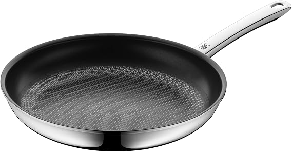 WMF Profi Resist 28 cm Tava, İndüksiyon Uyumlu, Yapışmaz Kaplamalı Çok Katmanlı Malzeme, Petek Desenli Yüzey, Paslanmaz Çelik Sap, 260°C'ye Kadar Fırına Uygun