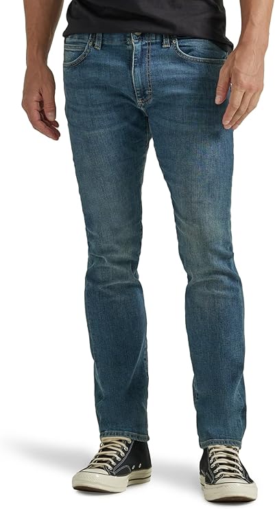 Men's Extreme Motion Slim Straight Leg Jean 2015437