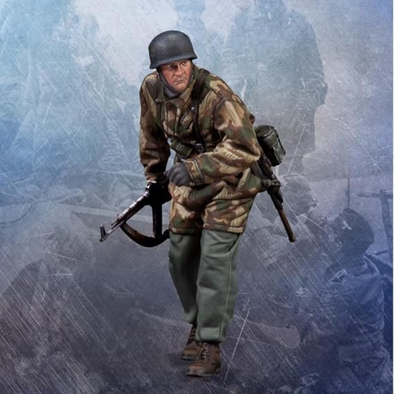 1/35 Resin Figure Model kits GK WWII german soldier 1 Figure Unassembled and Unpainted kit