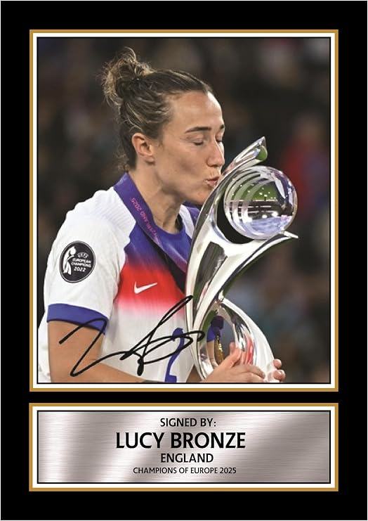 Lucy Bronze Printed Signed Poster Print – England Lionesses Euro Champions 2025 Trophy Celebration Wall Art – Women's Football Memorabilia Collectible, A1 HUGE Poster Print (840x594mm)